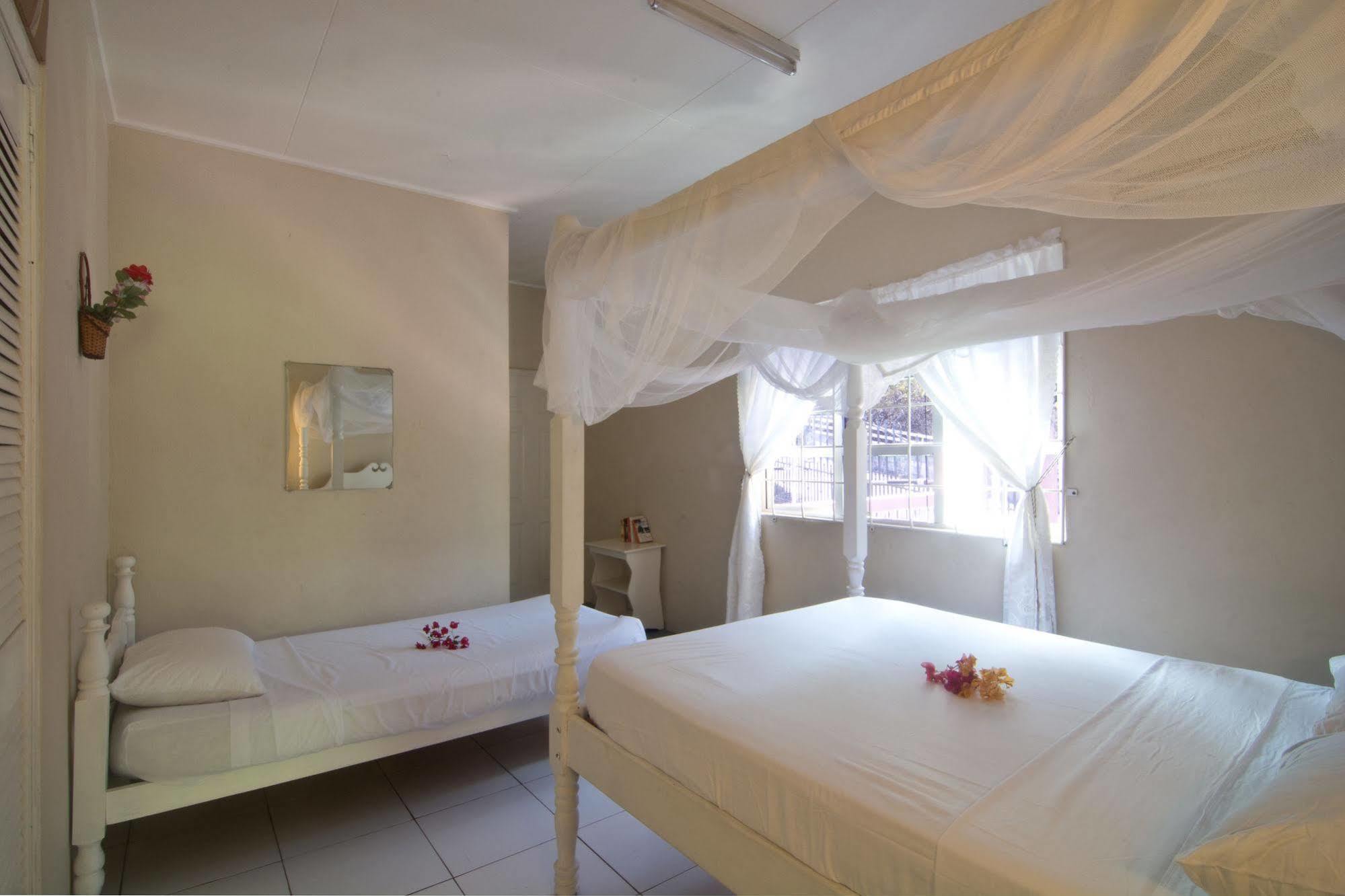Hotel Keegans Beachside Bequia Island Zewnętrze zdjęcie